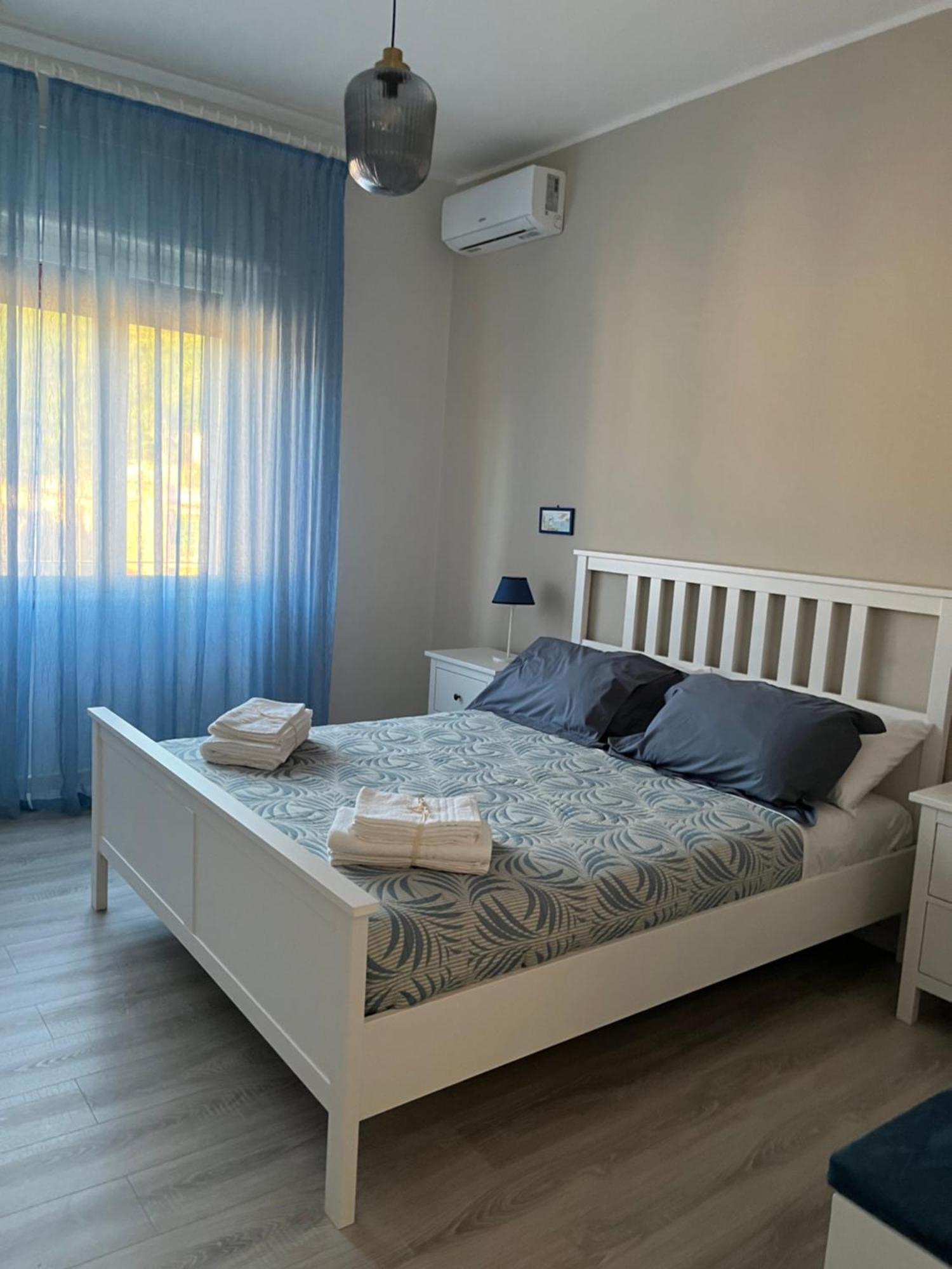 Goodangel House Naples Bilik gambar